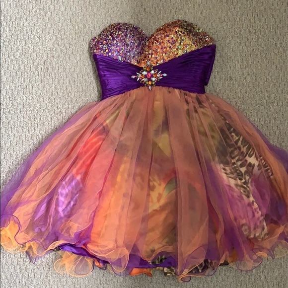 Women’s occasion dress - Picture 1 of 3